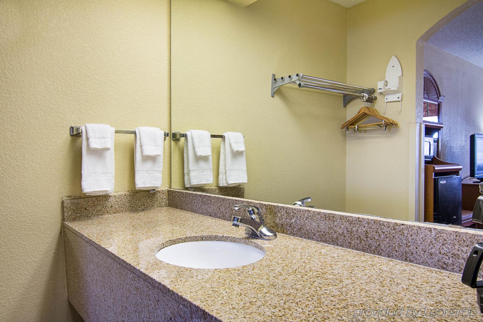 Quality Inn Near Casinos And Convention Center Bossier City Εξωτερικό φωτογραφία